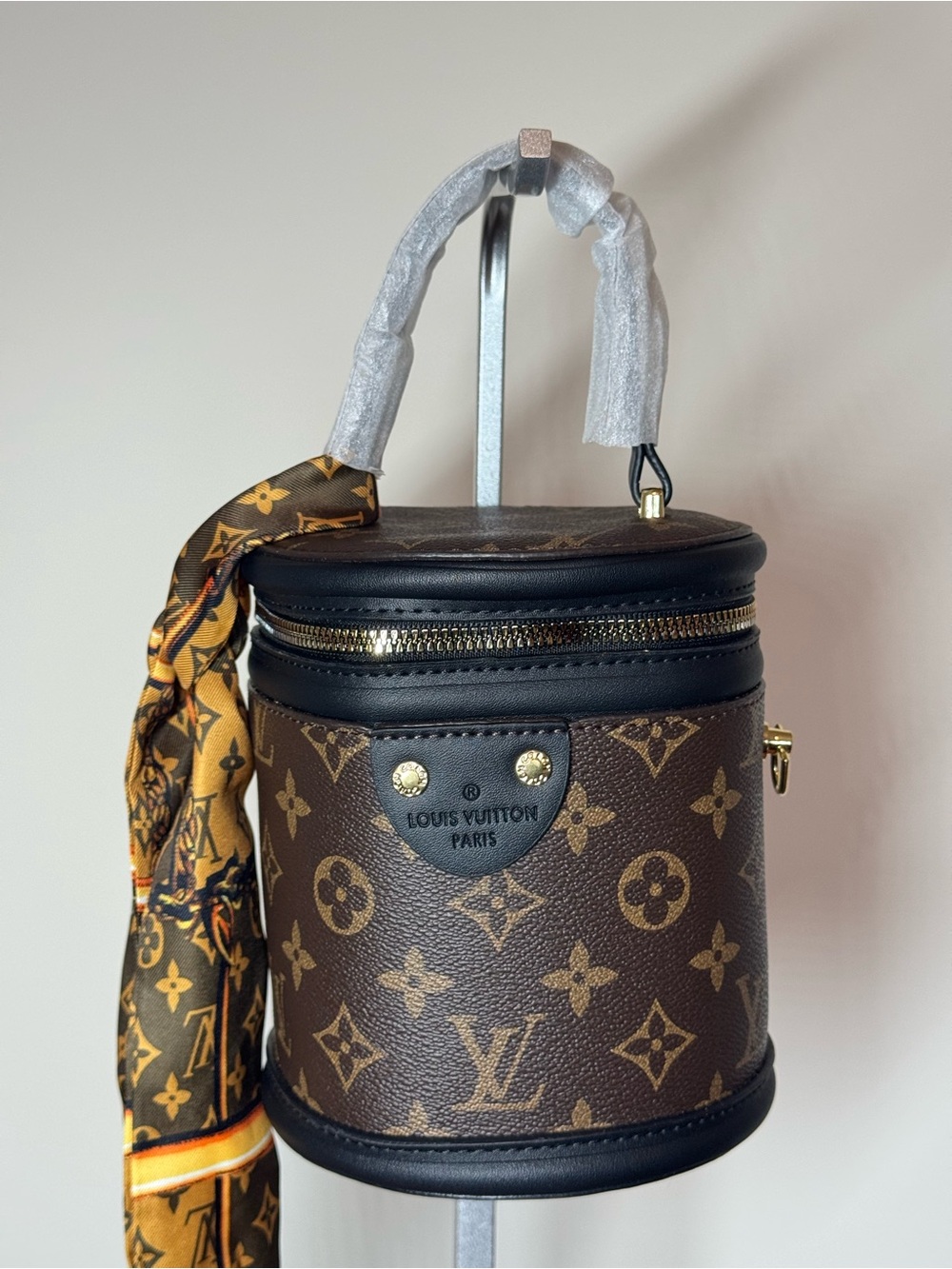 Mini Vanity Bag with Scarf. No Brand. - Picture 4 of 7